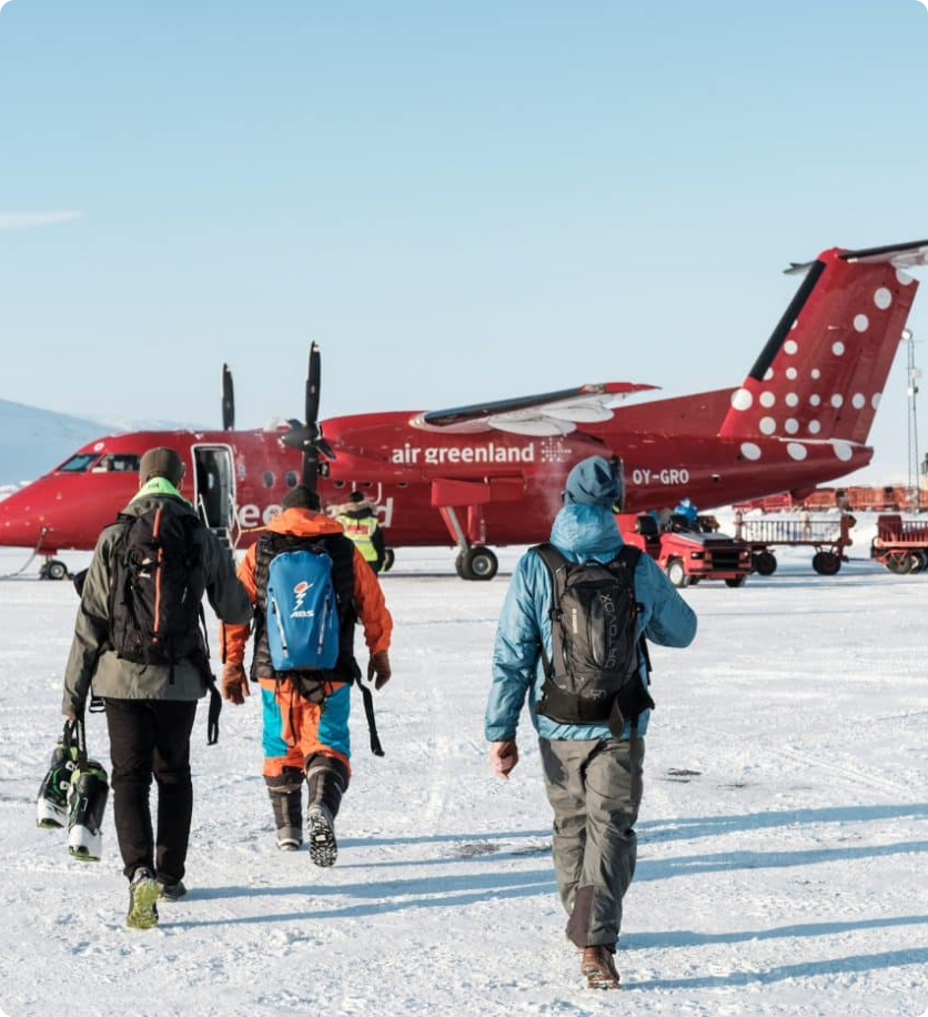 Boarding An Air Greenland Flight At Kangerlussuaq International Airport 1400X933 (1)